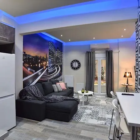 Stefania Central Apartment *