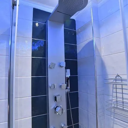 Stefania Central Apartment *